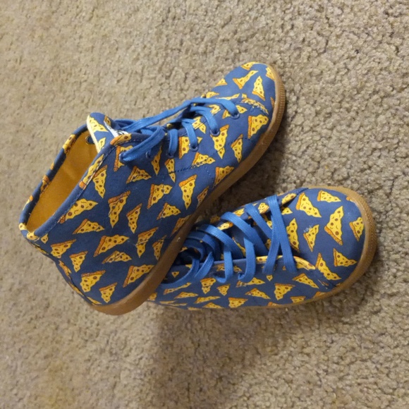 BLUE PIZZA DEZZYS, stitch quality, size 4 - Picture 10 of 12